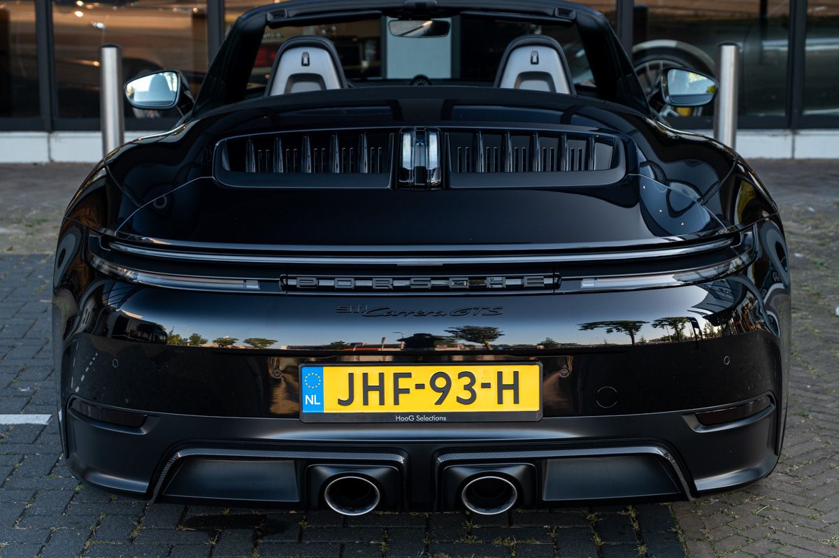 Porsche 911 (2024) — foto 17