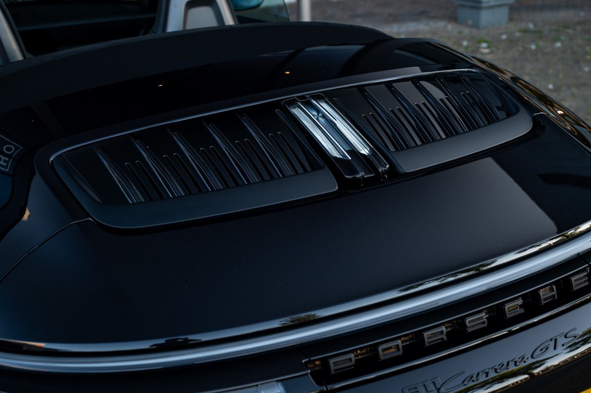 Porsche 911 (2024) — foto 35