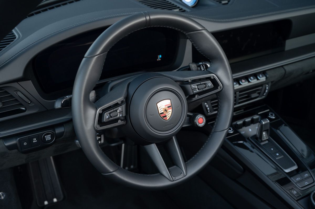 Porsche 911 (2024) — foto 64