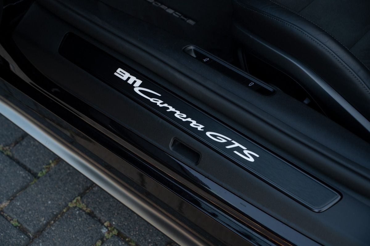 Porsche 911 (2024) — foto 72