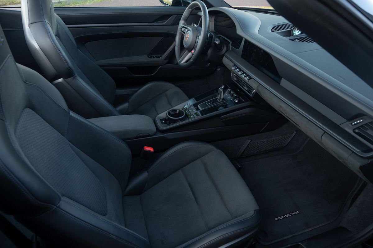 Porsche 911 (2024) — foto 46