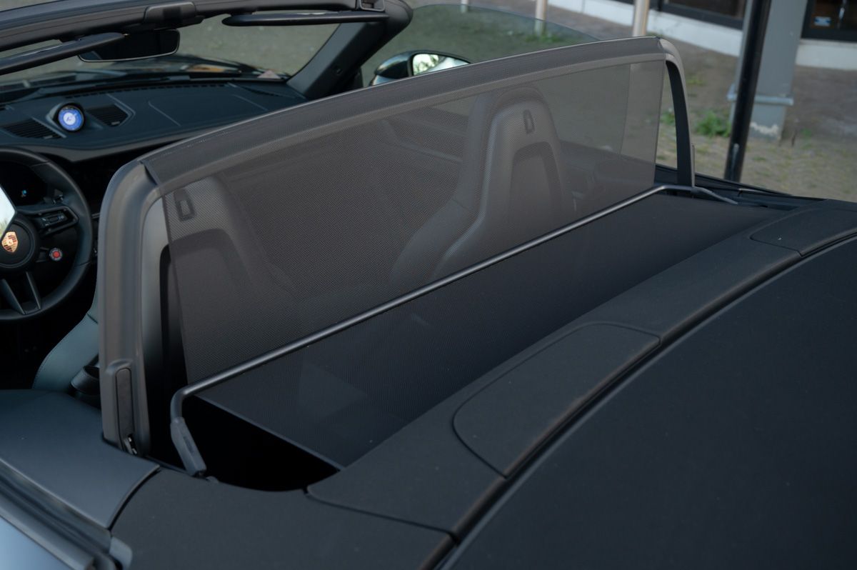Porsche 911 (2024) — foto 90