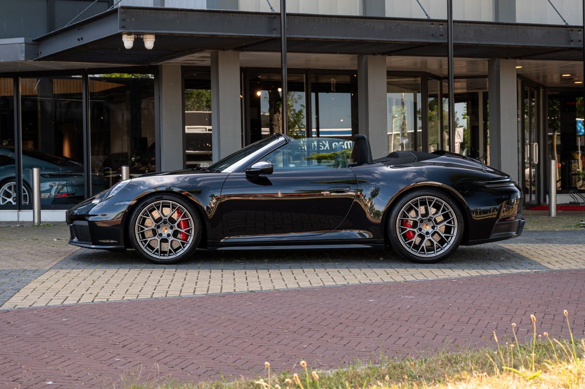 Porsche 911 (2024) — foto 9