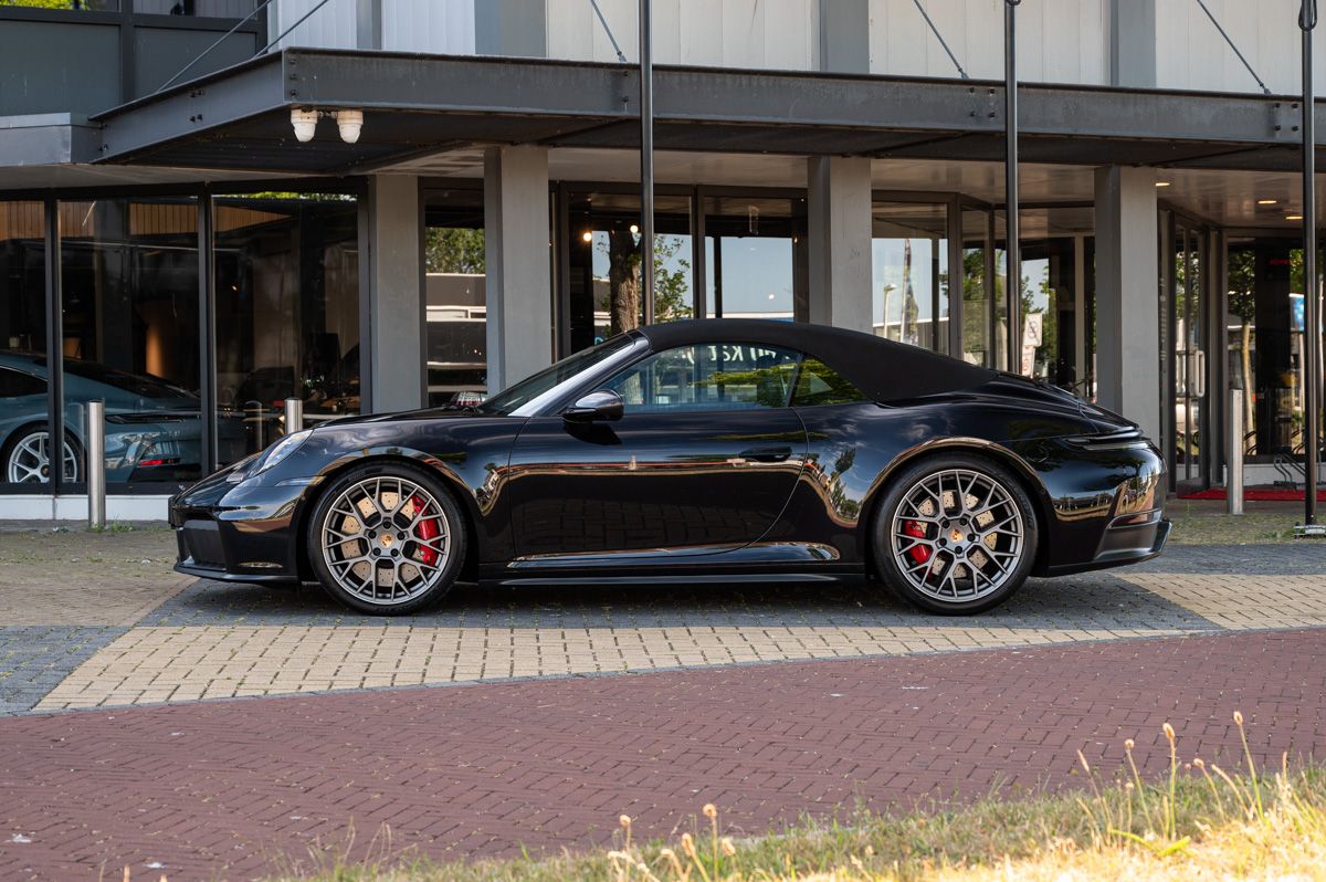 Porsche 911 (2024) — foto 10