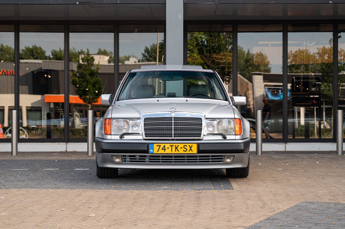 Mercedes-Benz Classe E (1992) — photo 4