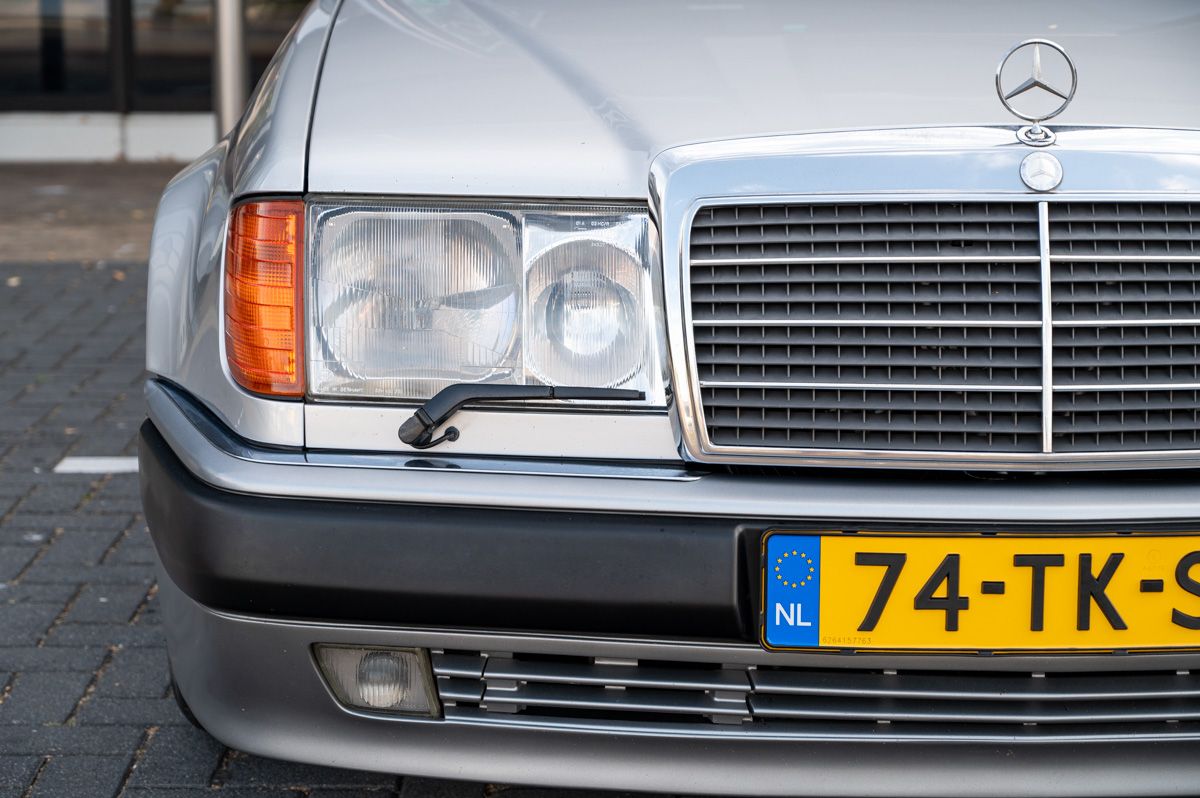 Mercedes-Benz Classe E (1992) — photo 18