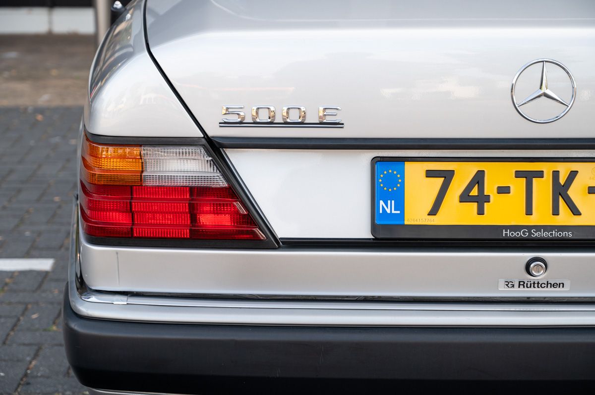 Mercedes-Benz Classe E (1992) — photo 21