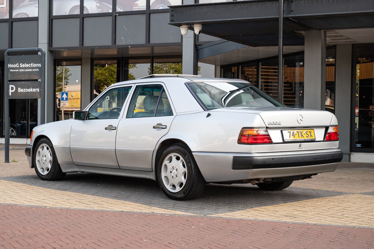 Mercedes-Benz Classe E (1992) — photo 11