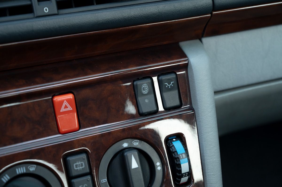 Mercedes-Benz Classe E (1992) — photo 65