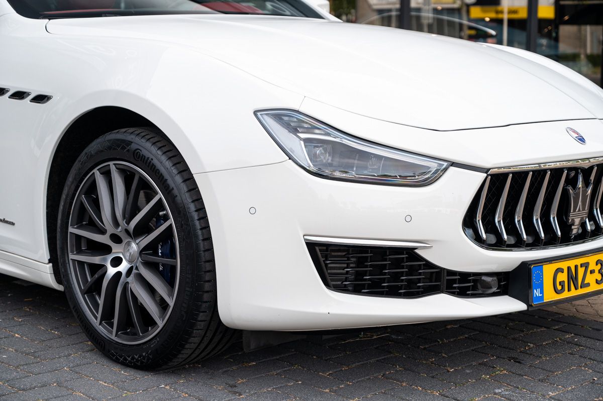 Maserati Ghibli (2019) — photo 31