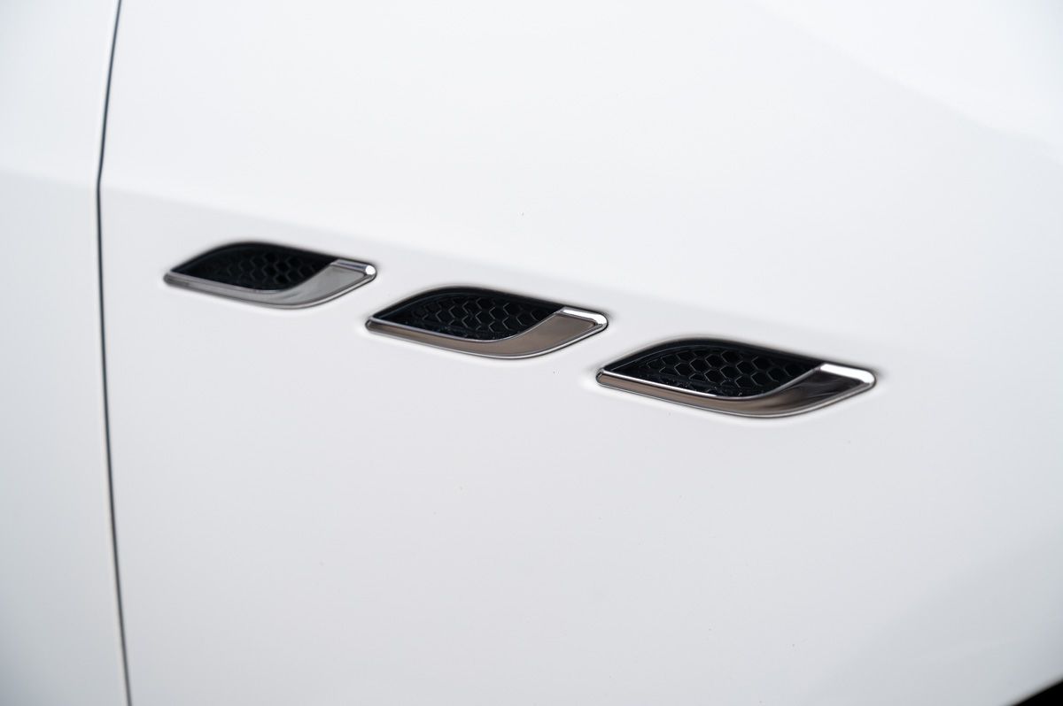 Maserati Ghibli (2019) — photo 34