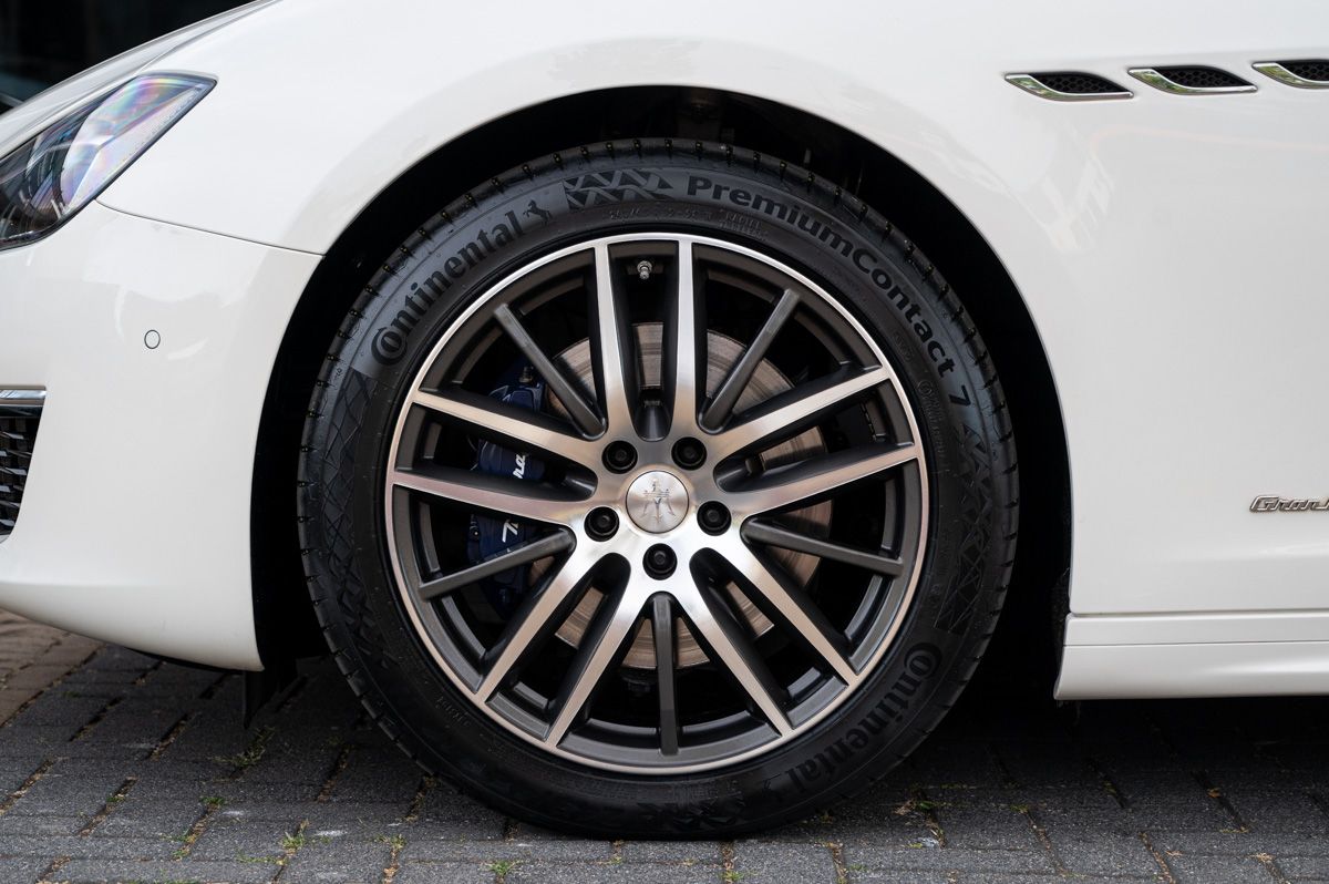 Maserati Ghibli (2019) — photo 16