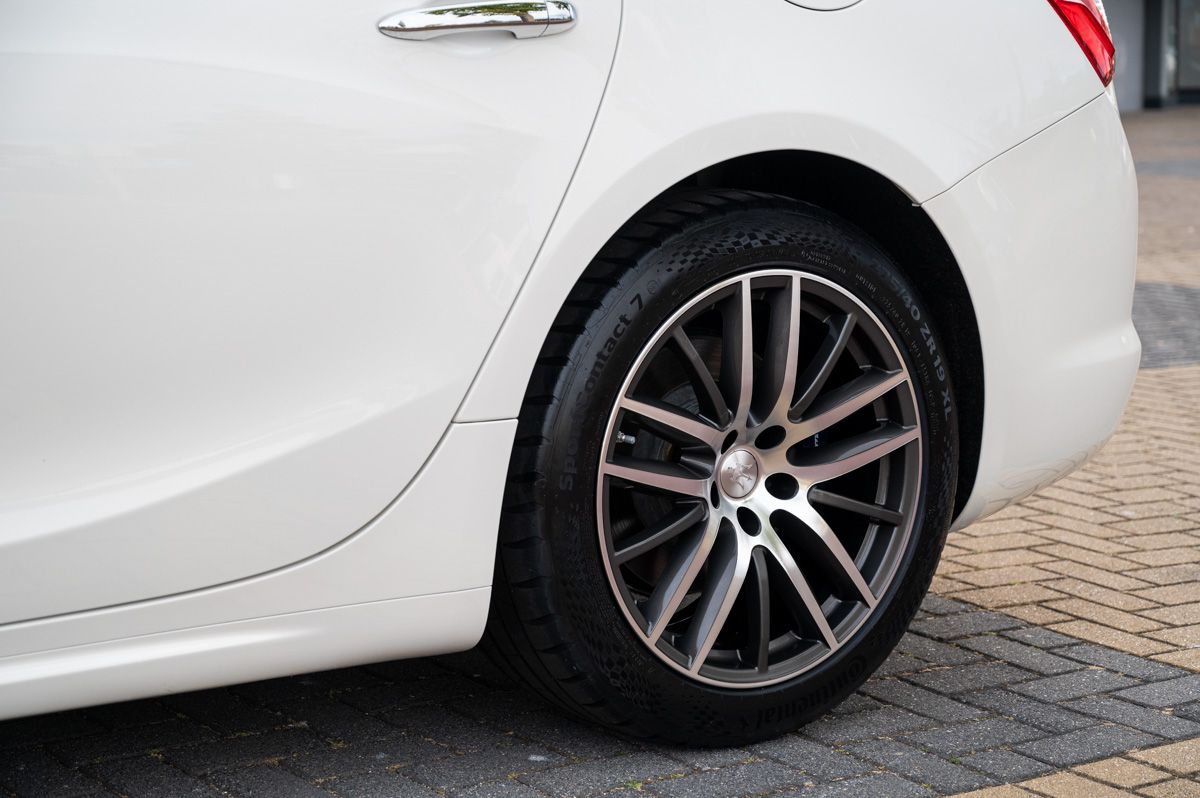 Maserati Ghibli (2019) — photo 17
