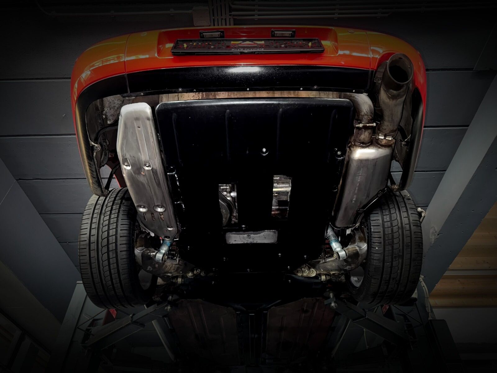 Porsche 911 (1993) — صورة 98