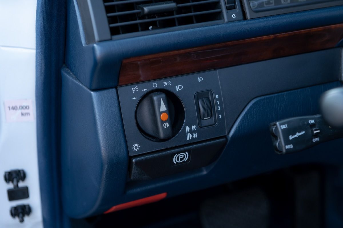 Mercedes-Benz E-Klasse (1991) — foto 49