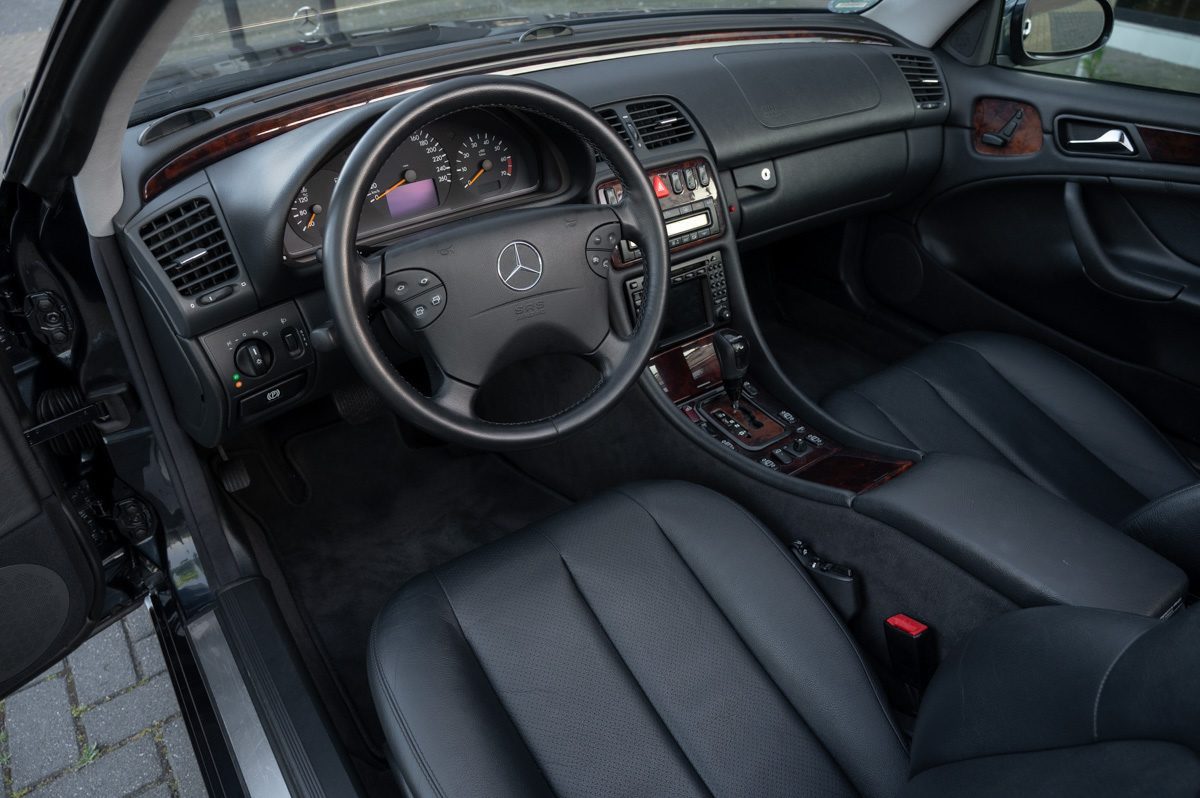 Mercedes-Benz CLK-Klasse (2001) — foto 23