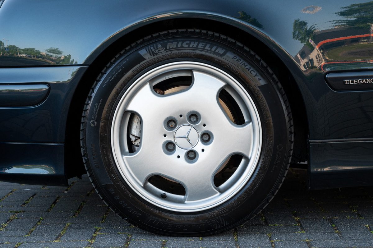 Mercedes-Benz CLK-Klasse (2001) — foto 34