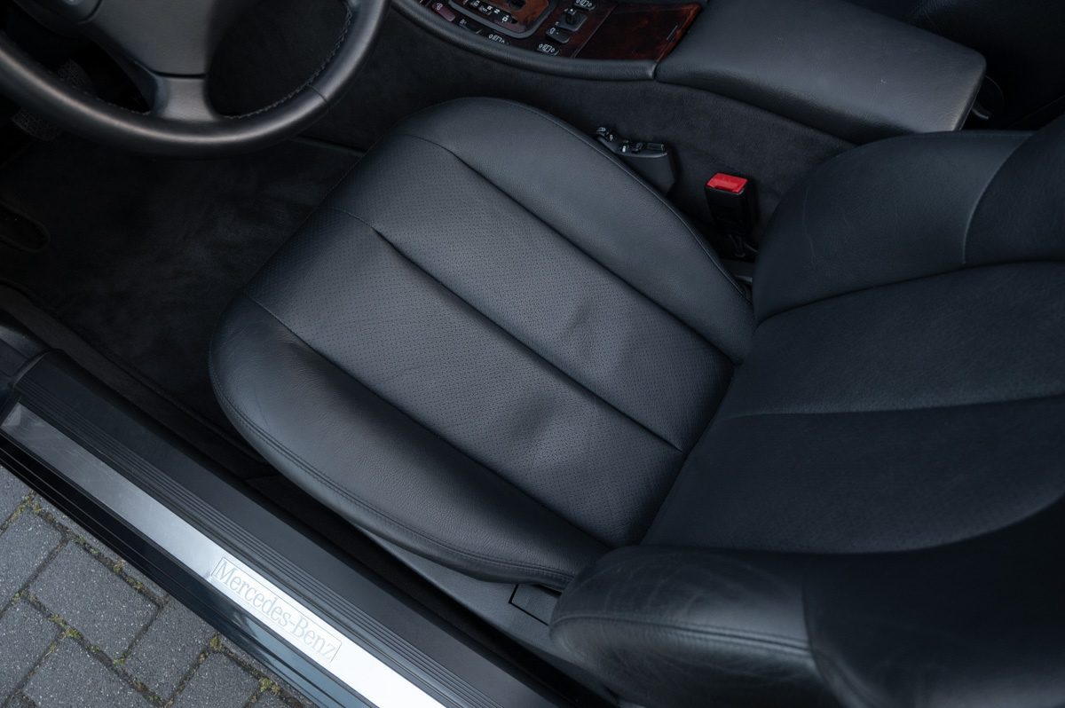 Mercedes-Benz CLK-Klasse (2001) — foto 43