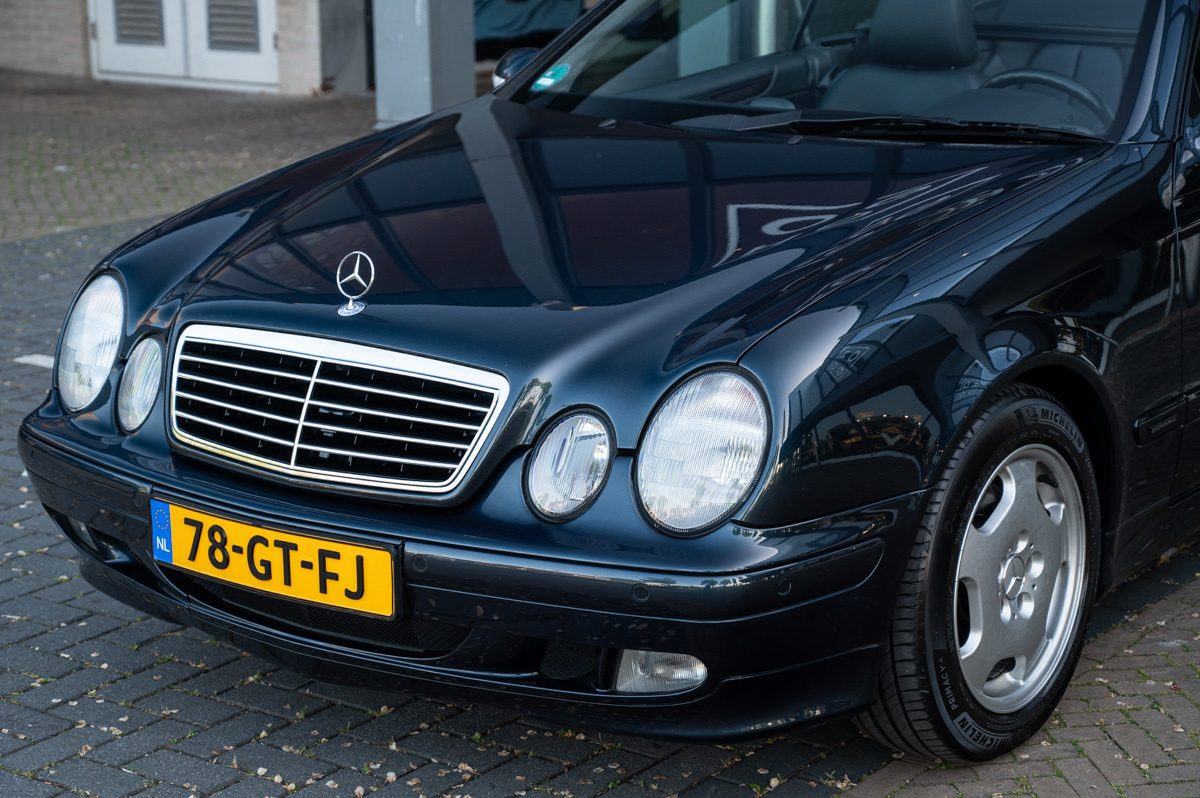 Mercedes-Benz CLK-Klasse (2001) — foto 48