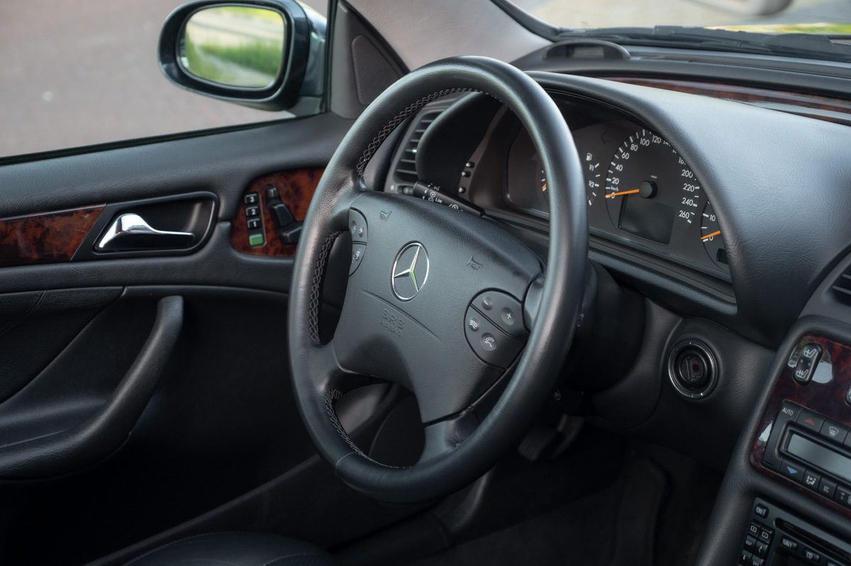 Mercedes-Benz CLK-Klasse (2001) — foto 51