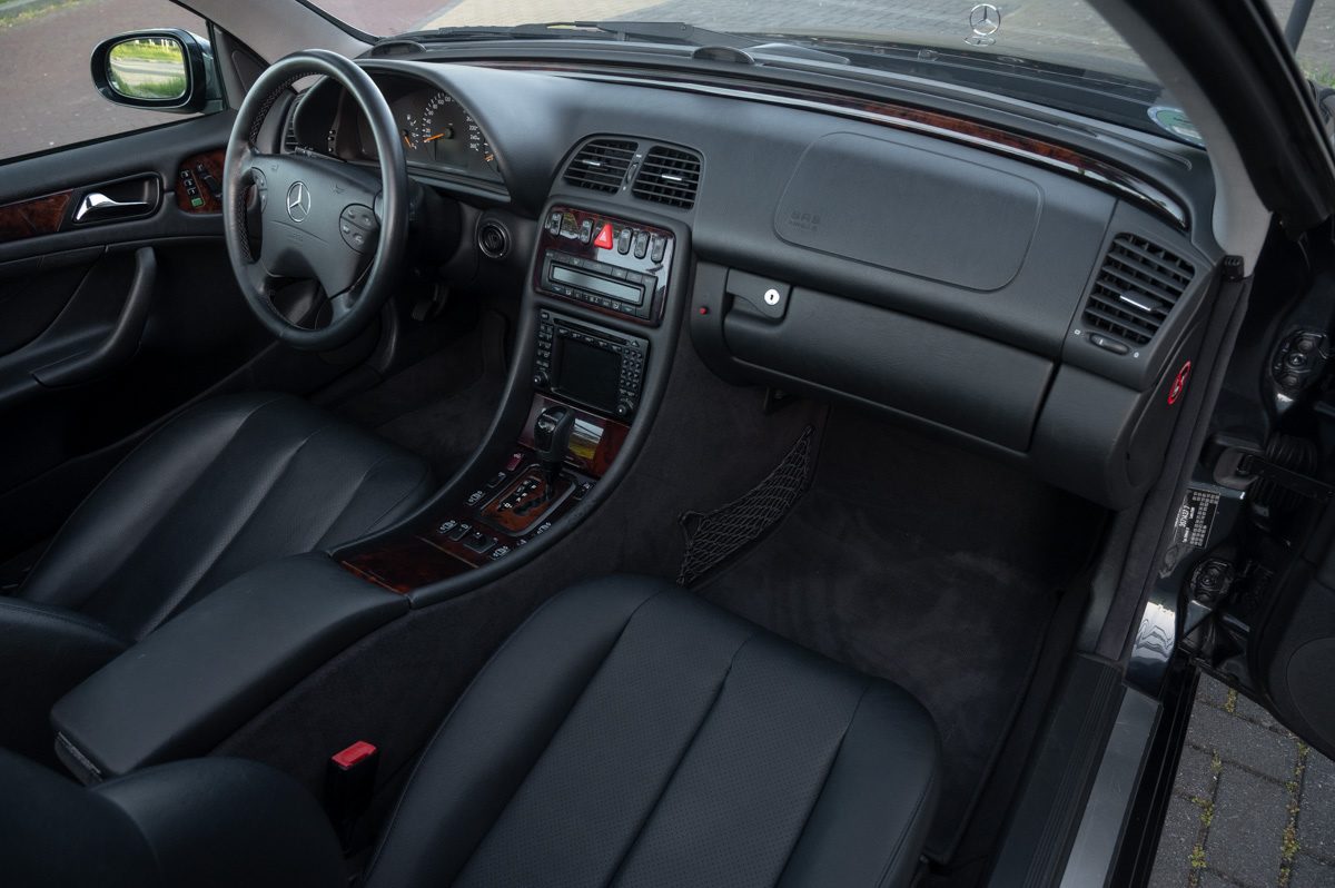 Mercedes-Benz CLK-Klasse (2001) — foto 49