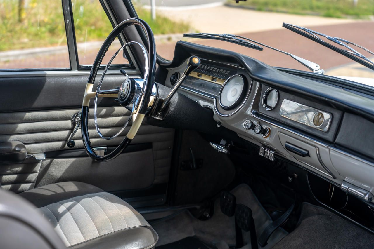 Alfa Romeo 2600 (1966) — foto 16