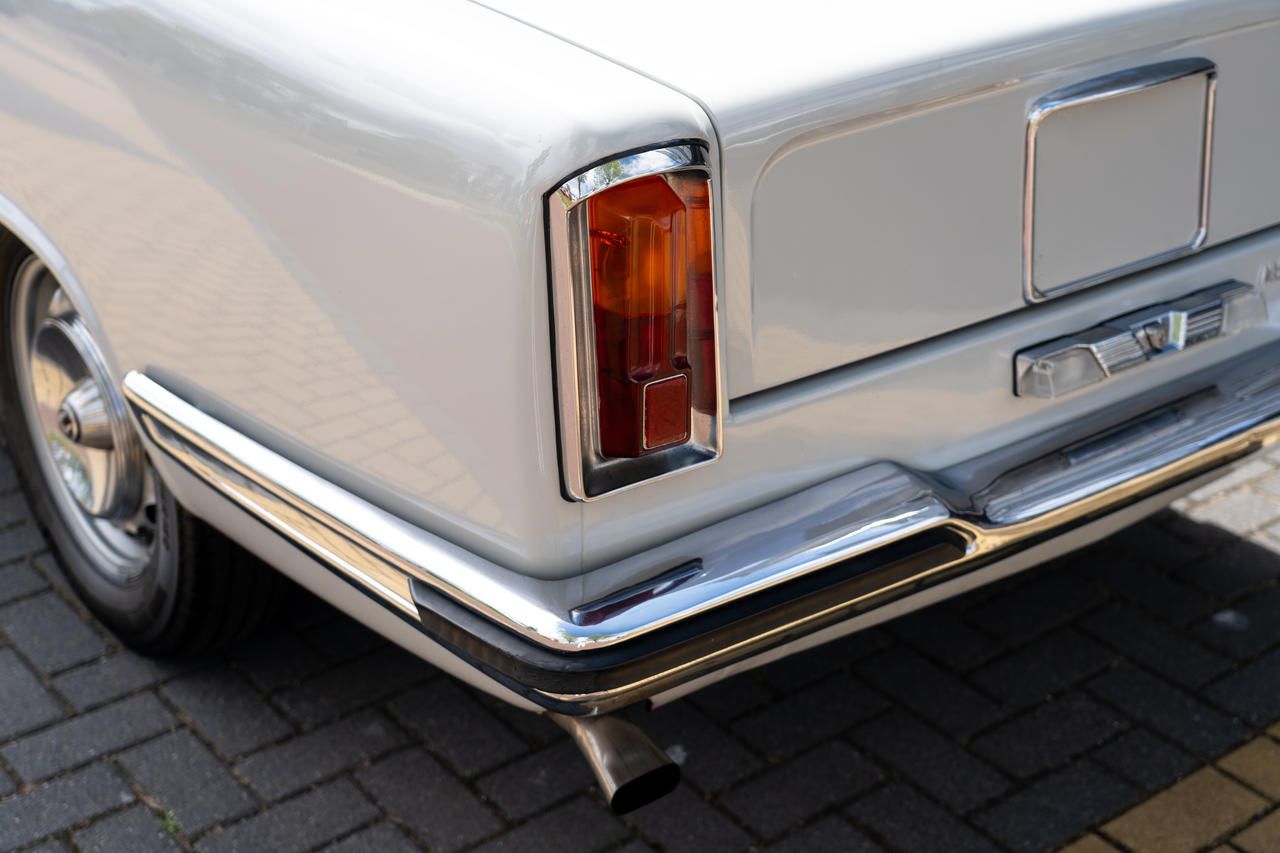 Alfa Romeo 2600 (1966) — foto 9