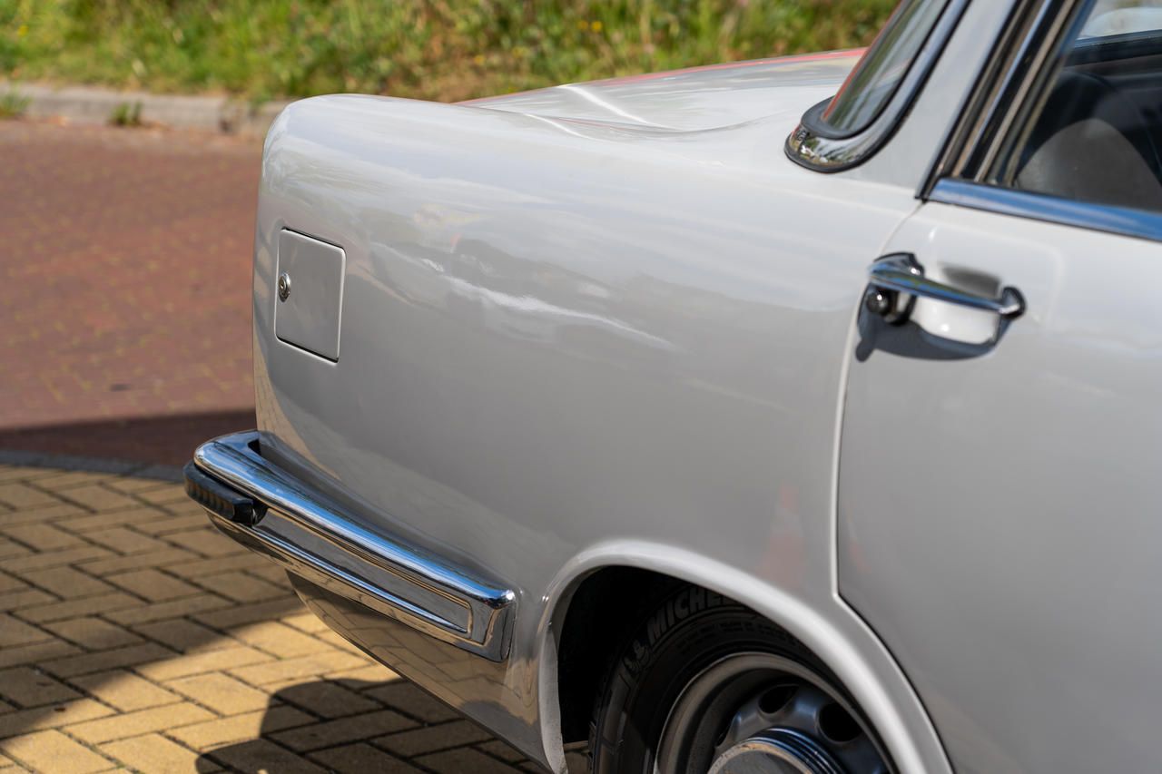 Alfa Romeo 2600 (1966) — foto 14