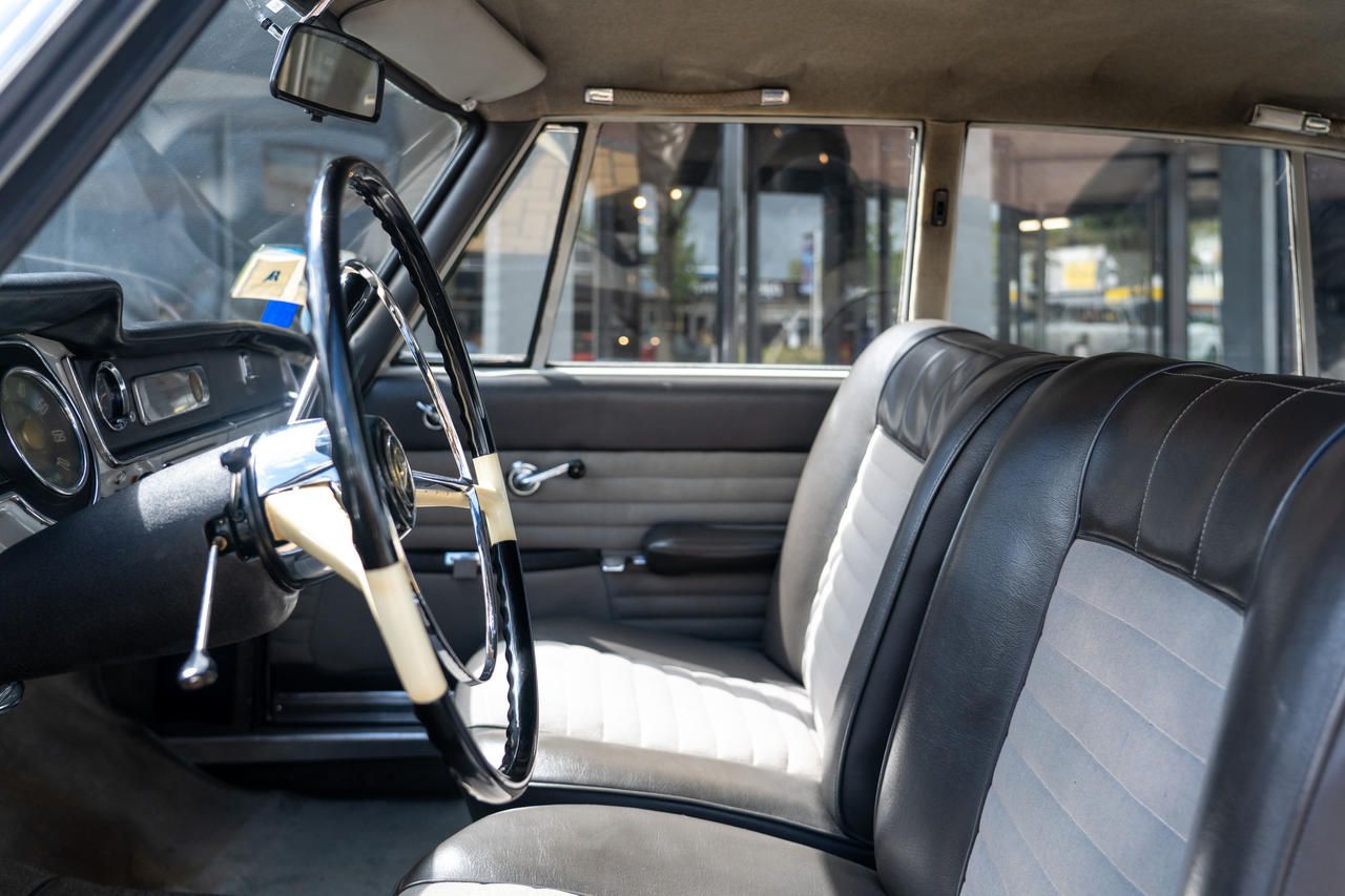 Alfa Romeo 2600 (1966) — foto 19