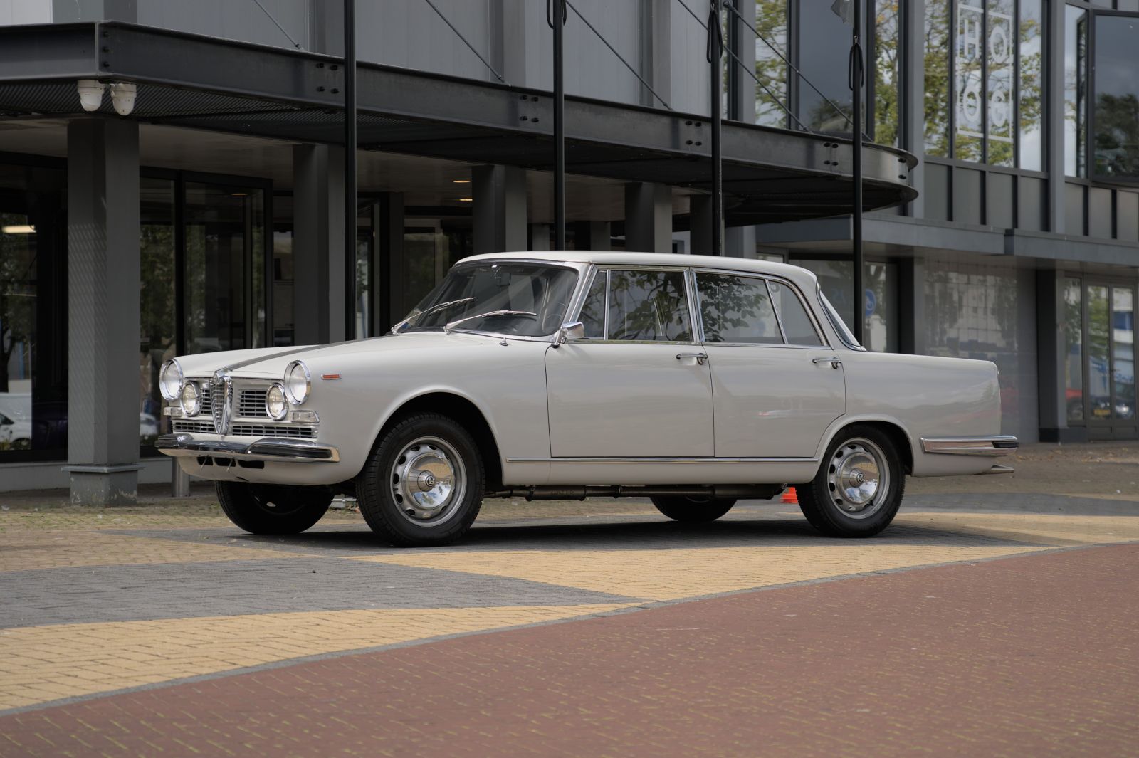 Alfa Romeo 2600 (1966)