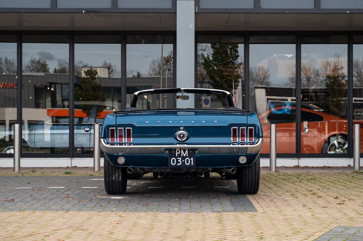 Ford Mustang (1967) — foto 19