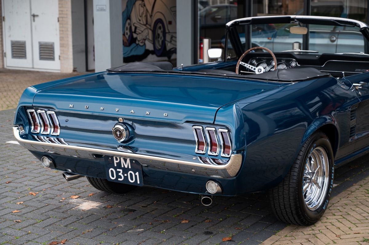 Ford Mustang (1967) — foto 14