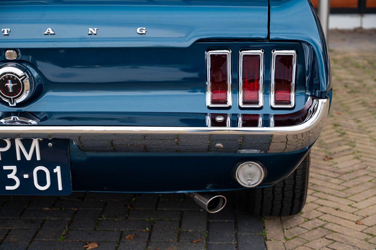 Ford Mustang (1967) — foto 29