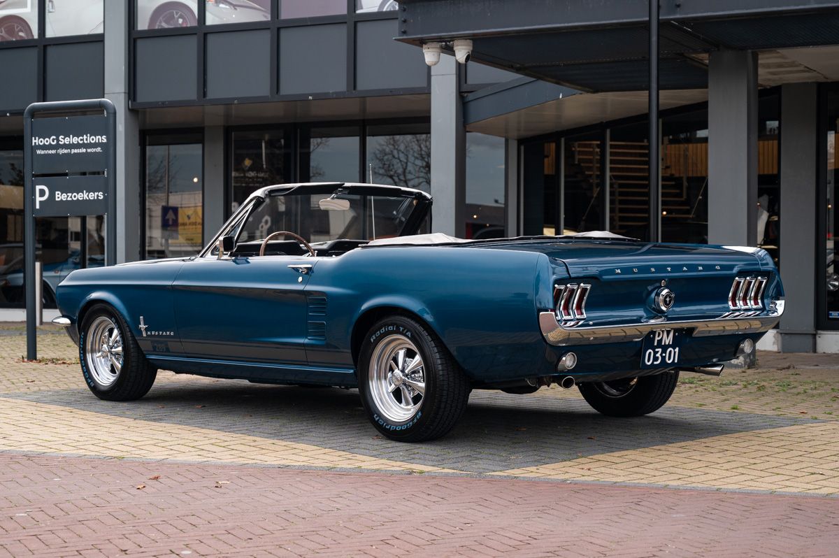 Ford Mustang (1967) — foto 17