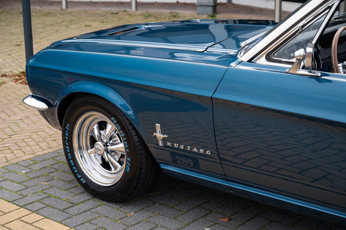 Ford Mustang (1967) — foto 32