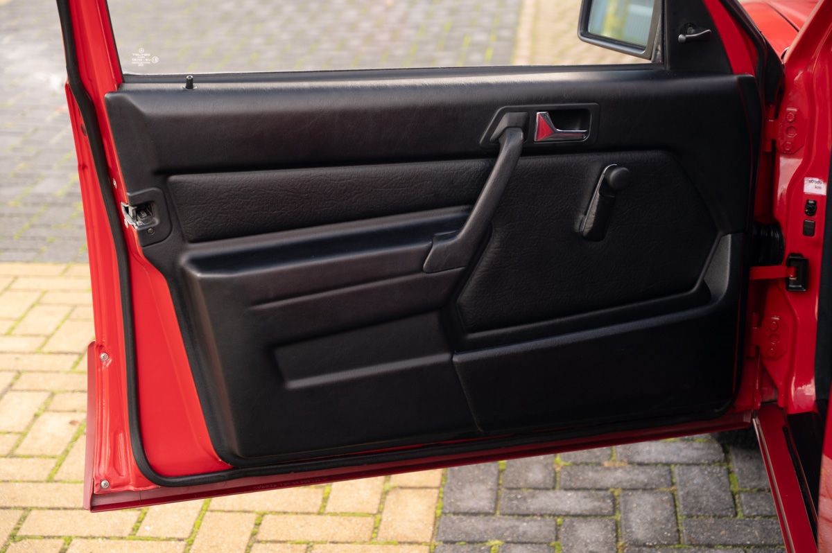 Mercedes-Benz 190-Serie (1992) — foto 45