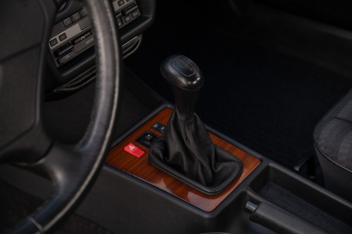 Mercedes-Benz 190-Serie (1992) — foto 43