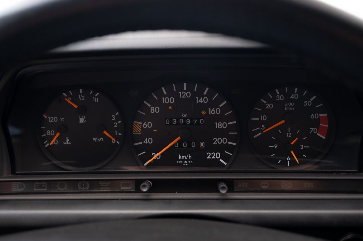 Mercedes-Benz 190-Serie (1992) — foto 34