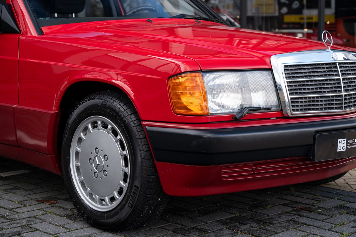 Mercedes-Benz 190-Serie (1992) — foto 14