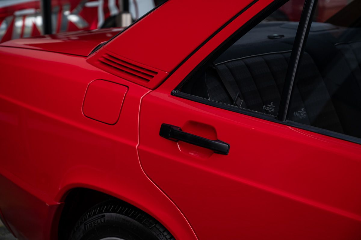 Mercedes-Benz 190-Serie (1992) — foto 30
