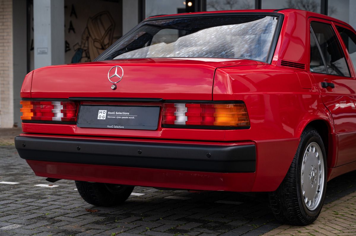 Mercedes-Benz 190-Serie (1992) — foto 17