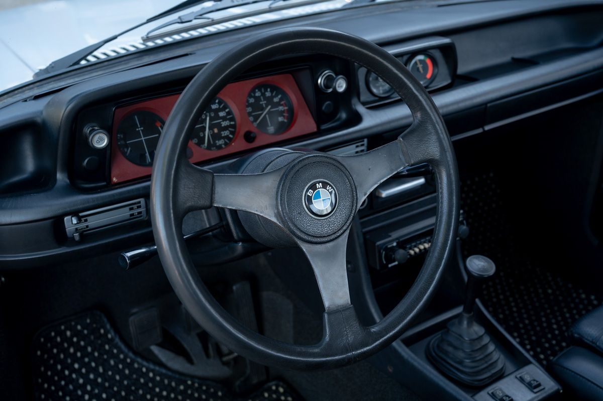 BMW 2002 (1974) — Foto 46