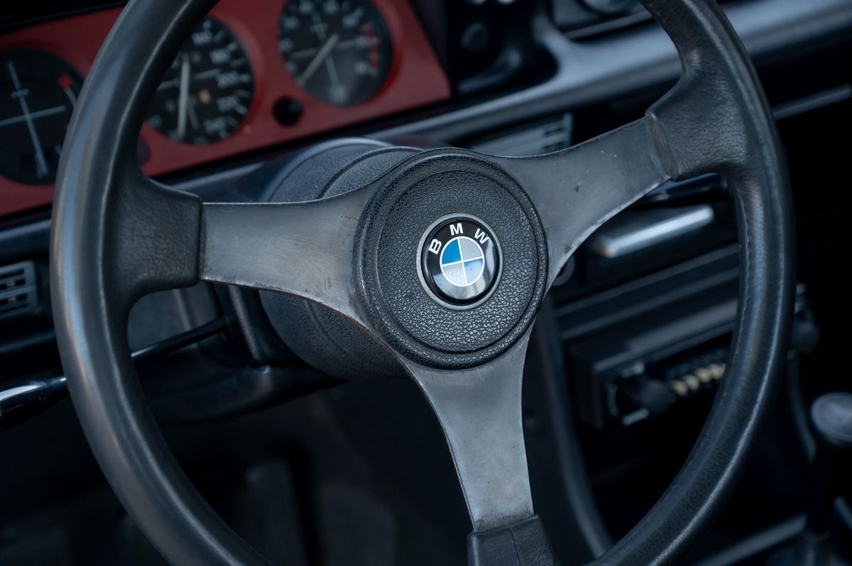 BMW 2002 (1974) — Foto 54