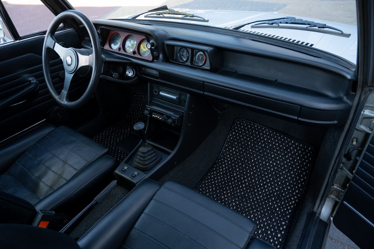 BMW 2002 (1974) — Foto 47
