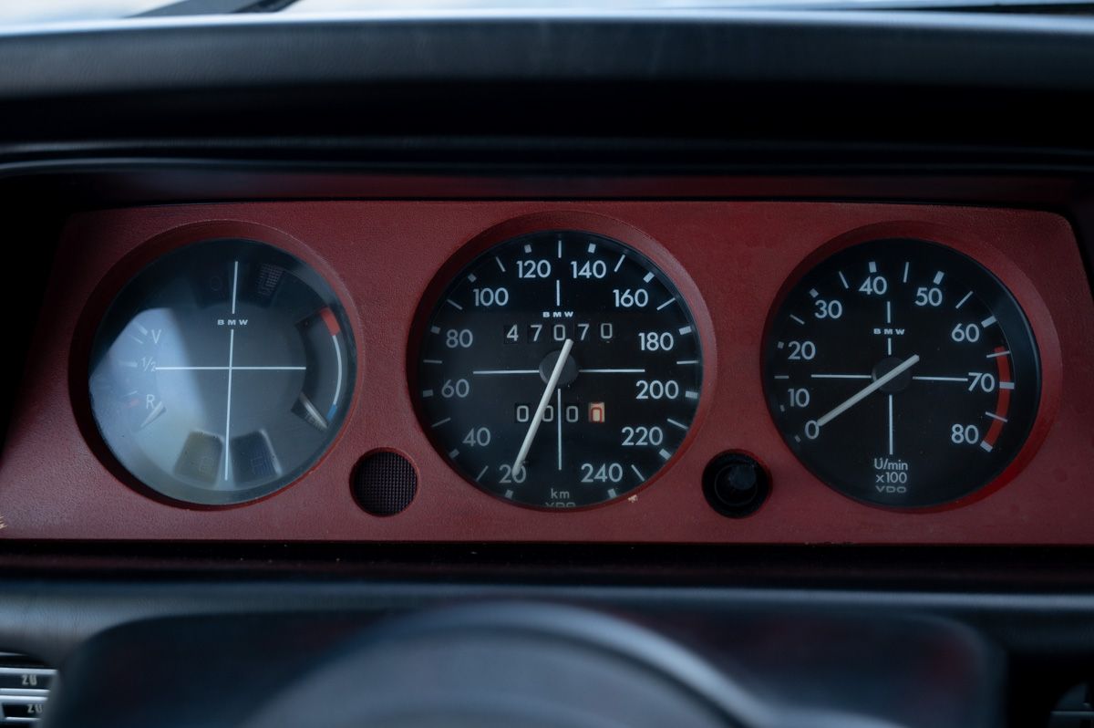 BMW 2002 (1974) — Foto 44