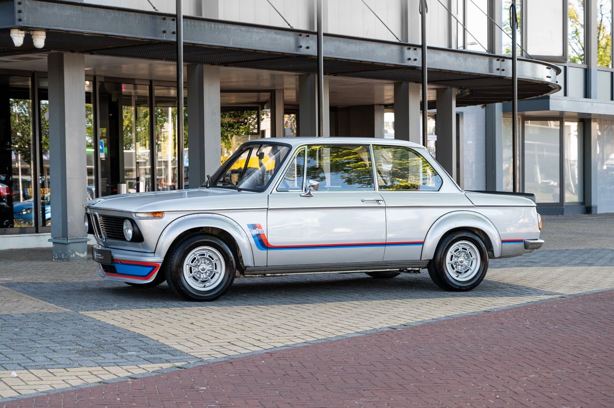 BMW 2002  (1974)
