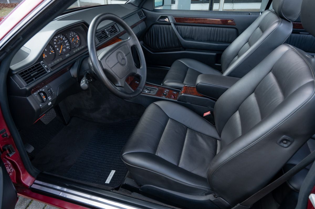 Mercedes-Benz E-Klasse (1995) — foto 38