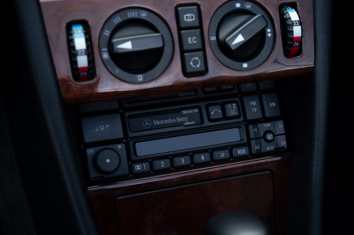 Mercedes-Benz E-Klasse (1995) — foto 41