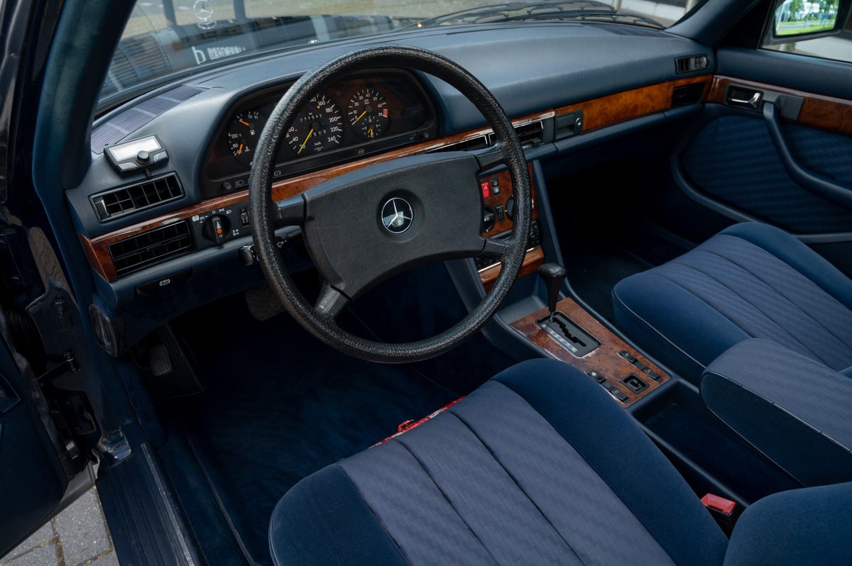 Mercedes-Benz S-Klasse (1985) — صورة 37