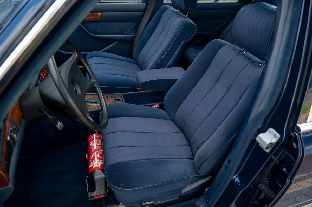 Mercedes-Benz S-Klasse (1985) — صورة 35